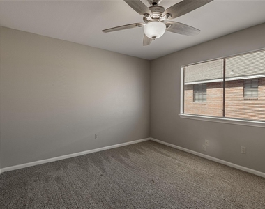 2404 Sycamore Avenue - Photo Thumbnail 17