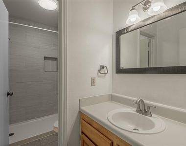 2404 Sycamore Avenue - Photo Thumbnail 16