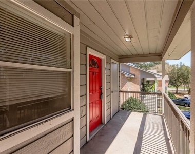 2404 Sycamore Avenue - Photo Thumbnail 3