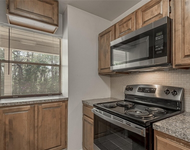 2404 Sycamore Avenue - Photo Thumbnail 11