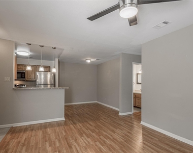 2404 Sycamore Avenue - Photo Thumbnail 7