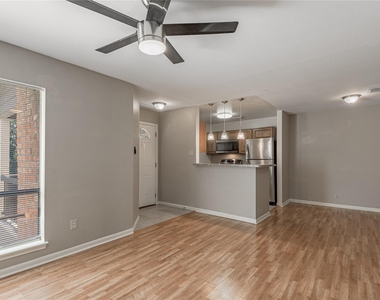 2404 Sycamore Avenue - Photo Thumbnail 6