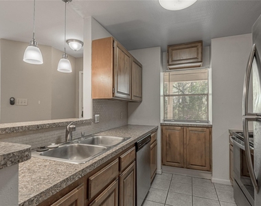 2404 Sycamore Avenue - Photo Thumbnail 10