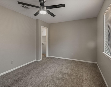 2404 Sycamore Avenue - Photo Thumbnail 14