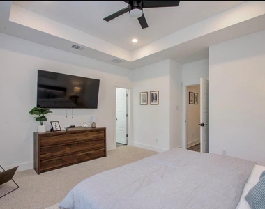 778 W Tidwell Road - Photo Thumbnail 17