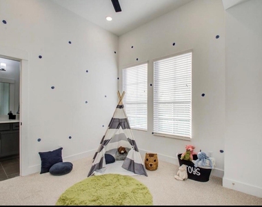778 W Tidwell Road - Photo Thumbnail 27