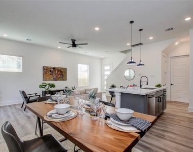778 W Tidwell Road - Photo Thumbnail 10