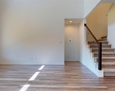1522 Oakdale Crest Road - Photo Thumbnail 22