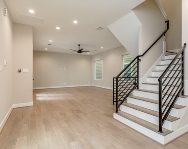 1439 W 25th Street - Photo Thumbnail 18
