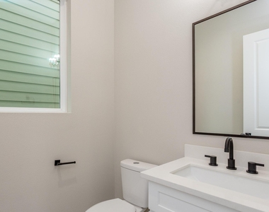 1439 W 25th Street - Photo Thumbnail 21