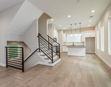 1439 W 25th Street - Photo Thumbnail 11