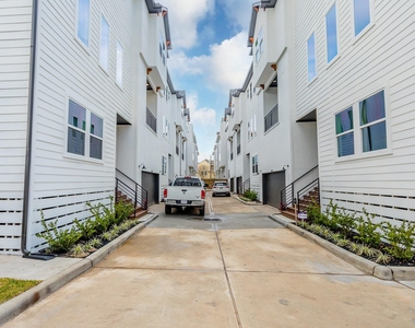 1439 W 25th Street - Photo Thumbnail 35