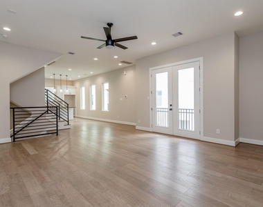1439 W 25th Street - Photo Thumbnail 20