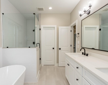 1439 W 25th Street - Photo Thumbnail 26