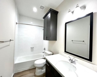 851 A Arbor Pines Ct - Photo Thumbnail 5