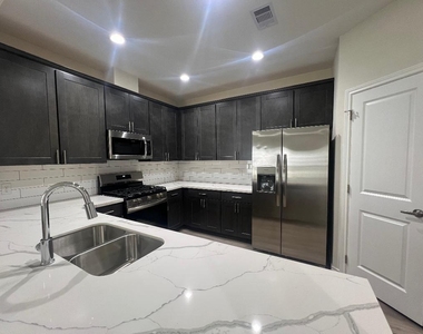 851 A Arbor Pines Ct - Photo Thumbnail 3