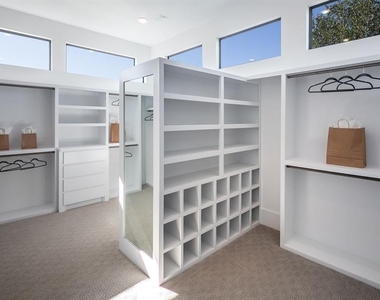 11502 Lago Bella Drive - Photo Thumbnail 23