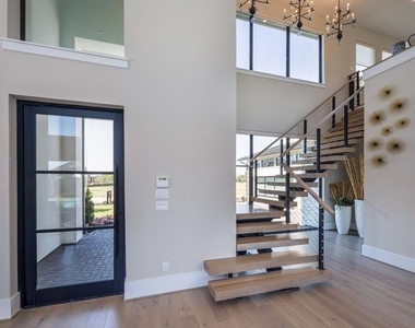 11502 Lago Bella Drive - Photo Thumbnail 4