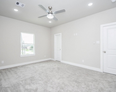 4401 Alvin - Photo Thumbnail 9