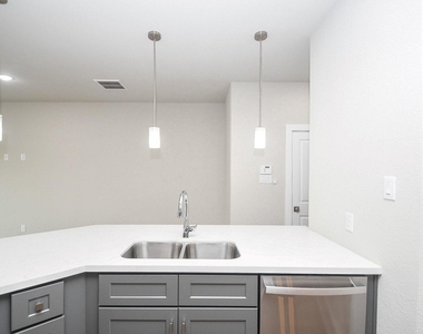 4401 Alvin - Photo Thumbnail 5