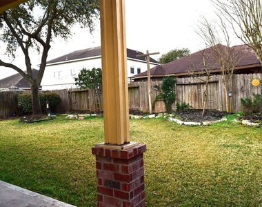 4911 Dwarf Honey Suckle Court - Photo Thumbnail 23