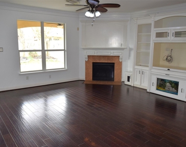 4911 Dwarf Honey Suckle Court - Photo Thumbnail 5