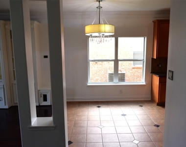 4911 Dwarf Honey Suckle Court - Photo Thumbnail 7