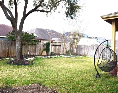 4911 Dwarf Honey Suckle Court - Photo Thumbnail 22
