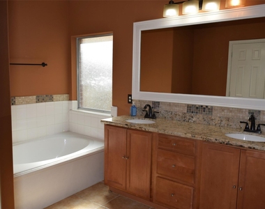 4911 Dwarf Honey Suckle Court - Photo Thumbnail 12