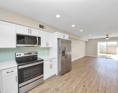 708 Staitti Street - Photo Thumbnail 3