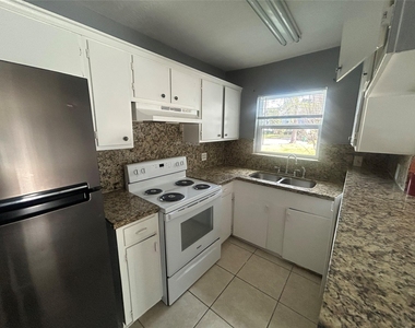 6702 Biggs Court - Photo Thumbnail 6