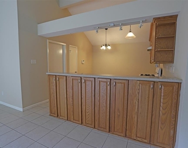 11011 Shadowfield Drive - Photo Thumbnail 4