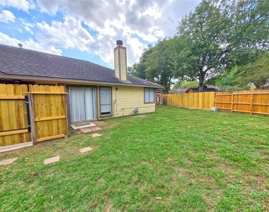 11011 Shadowfield Drive - Photo Thumbnail 18