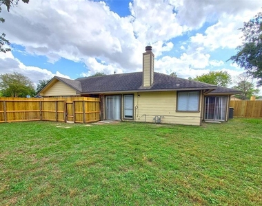 11011 Shadowfield Drive - Photo Thumbnail 17
