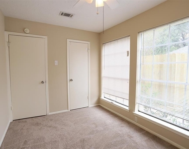 11011 Shadowfield Drive - Photo Thumbnail 8