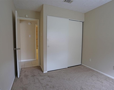 11011 Shadowfield Drive - Photo Thumbnail 13