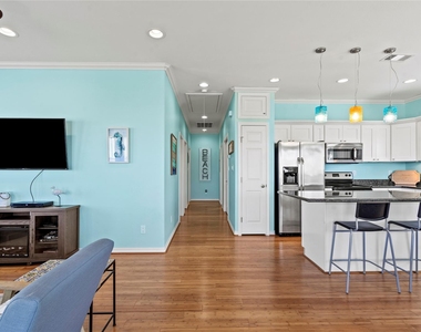 3923 Reeves Drive - Photo Thumbnail 7