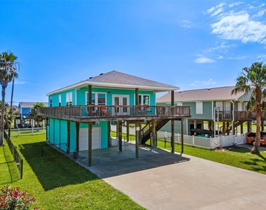 3923 Reeves Drive - Photo Thumbnail 1