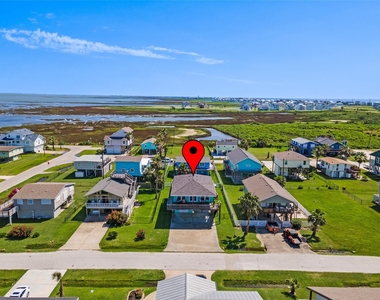 3923 Reeves Drive - Photo Thumbnail 34