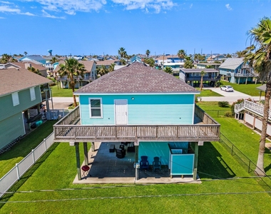 3923 Reeves Drive - Photo Thumbnail 3