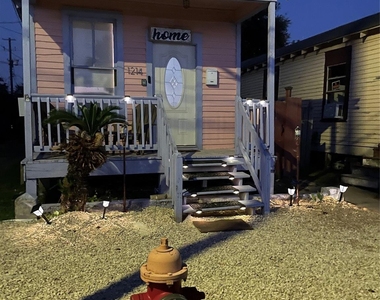 1214 42nd Street - Photo Thumbnail 2