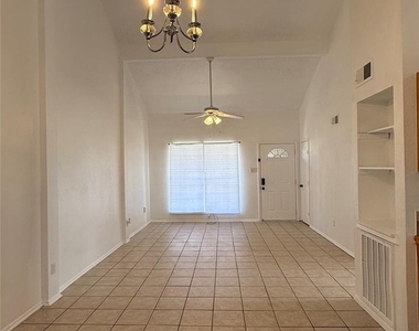 12707 Marble Drive - Photo Thumbnail 4