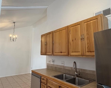 12707 Marble Drive - Photo Thumbnail 10