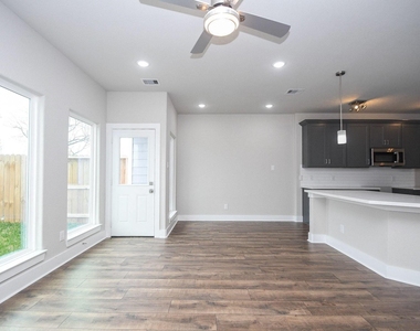 4401 Alvin - Photo Thumbnail 3