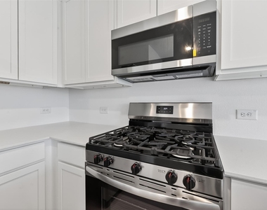216 Amy Street - Photo Thumbnail 13
