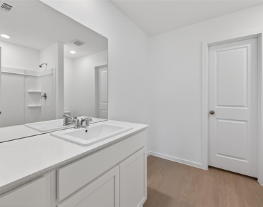 216 Amy Street - Photo Thumbnail 33