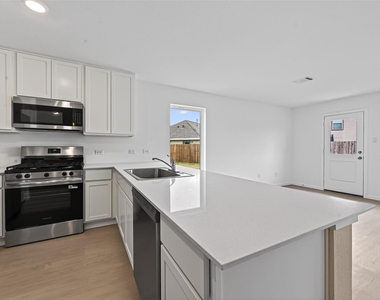 216 Amy Street - Photo Thumbnail 11