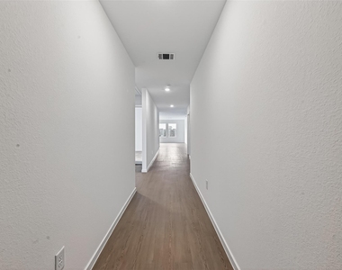 216 Amy Street - Photo Thumbnail 6