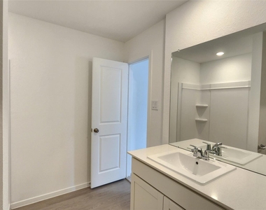 16815 Old Wagon Way - Photo Thumbnail 15