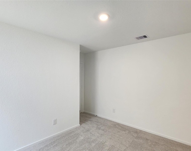 16815 Old Wagon Way - Photo Thumbnail 32